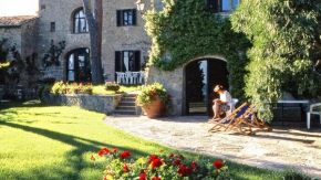 Holiday in an antique Tuscan Farm apt IL GIARDINO